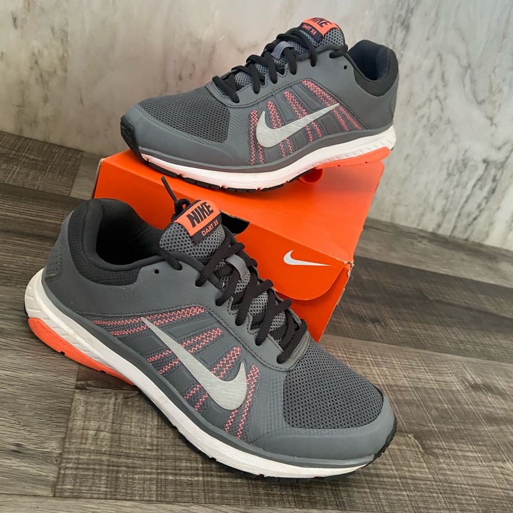 NIKE shoes